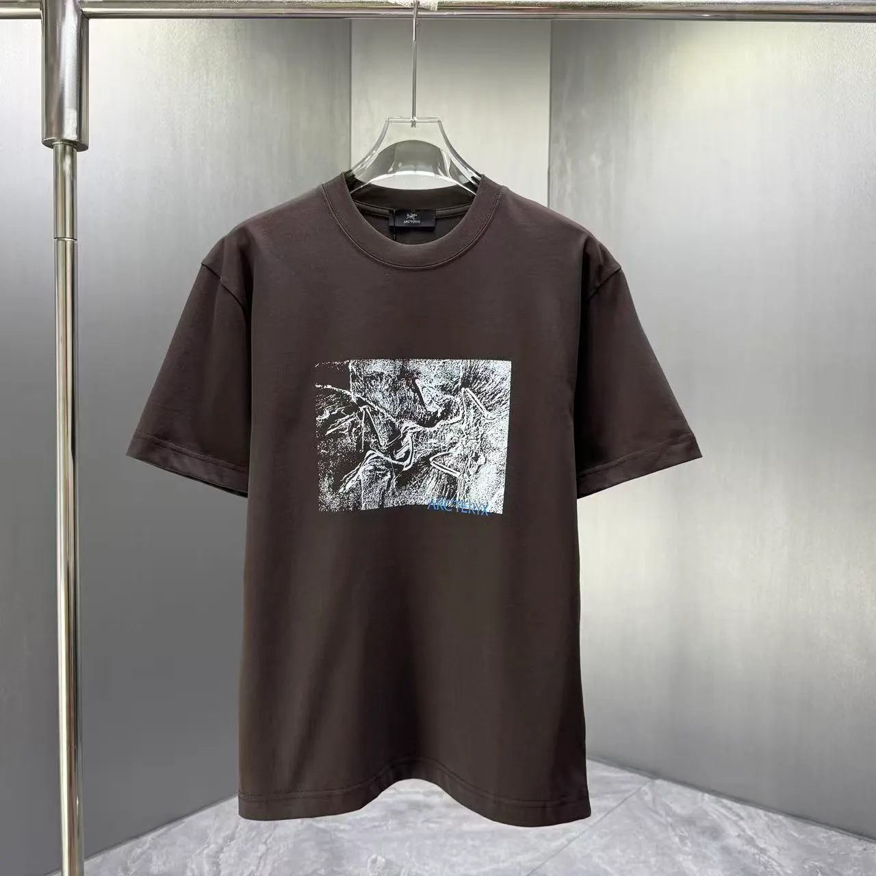 ARC 2026 New Arrival T logo ：Black White Sizes：S M L XL XXL
